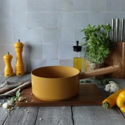 Casserole Ector Induction Aluminium Revêtu Manche En Bois 20 Cm Jaune -Cuisine Fournitures Boutique 108004 2 1 Casserole Ector induction aluminium revetu manche en bois 20 cm jaune Ogo