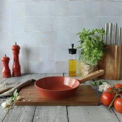 Poêle Ector Induction Aluminium Revêtu Manche En Bois 20 Cm Rouge -Cuisine Fournitures Boutique 108012 4 1 Poele Ector induction aluminium revetu manche en bois 20 cm rouge Ogo