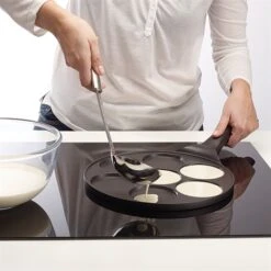 Lot De 2 Poêles 7 Et 4 Blinis Ou Pancakes Antiadhérentes à Induction -Cuisine Fournitures Boutique 119034 4 1 Lot de 2 poeles 7 et 4 blinis ou pancakes antiadherentes a induction Mathon