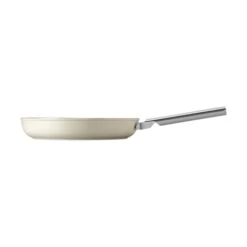 Smeg Poêle Aluminium Antiadhésive 30 Cm Crème Mat 6 Smeg Poêle Aluminium Antiadhésive 30 Cm Crème Mat -Cuisine Fournitures Boutique 131023 2 1 Poele aluminium antiadhesive 30 cm creme mat Smeg