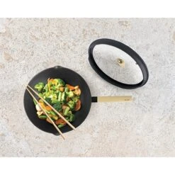Ibili Wok Aluminium Antiadhésif Avec Couvercle 30 Cm -Cuisine Fournitures Boutique 131033 2 2 Wok aluminium antiadhesif avec couvercle 30 cm Ibili