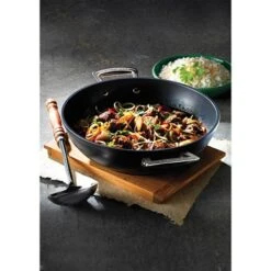 Le Creuset Sauteuse Provençale Et Couvercle Les Forgées 30 Cm -Cuisine Fournitures Boutique 13215 2 3 Sauteuse provencale et couvercle Les Forgees 30 cm Le Creuset