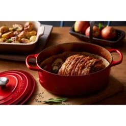 Le Creuset Cocotte Fonte Ovale Cerise 31 Cm -Cuisine Fournitures Boutique 213206 2 2 Cocotte fonte ovale cerise 31 cm Le Creuset
