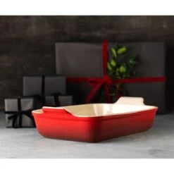 Le Creuset Plat Rectangulaire En Céramique émaillée 32 Cm Cerise -Cuisine Fournitures Boutique 301024 3 2 Plat rectangulaire en ceramique emaillee 32 cm Cerise Le Creuset
