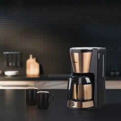 Bestron Cafetière Filtre Avec Verseuse Isotherme 8 Tasses 900 W Coloris Cuivre -Cuisine Fournitures Boutique 700100 3 1 Cafetiere filtre avec verseuse isotherme 8 tasses 900 W coloris cuivre Bestron