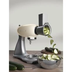 Smeg Tranchoir Et Râpe à Cylindres SMSG01 Pour Robot Sur Socle -Cuisine Fournitures Boutique 720058 3 1 Tranchoir et rape a cylindres SMSG01 pour robot sur socle Smeg