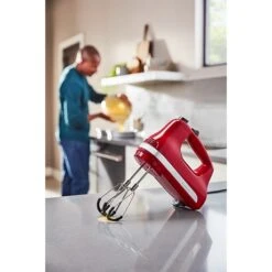 KitchenAid Batteur à Main électrique 6 Vitesses 60 W Rouge Empire 5KHM6118EER -Cuisine Fournitures Boutique 760354 2 1 Batteur a main electrique 6 vitesses 60 W rouge empire 5KHM6118EER Kitchenaid